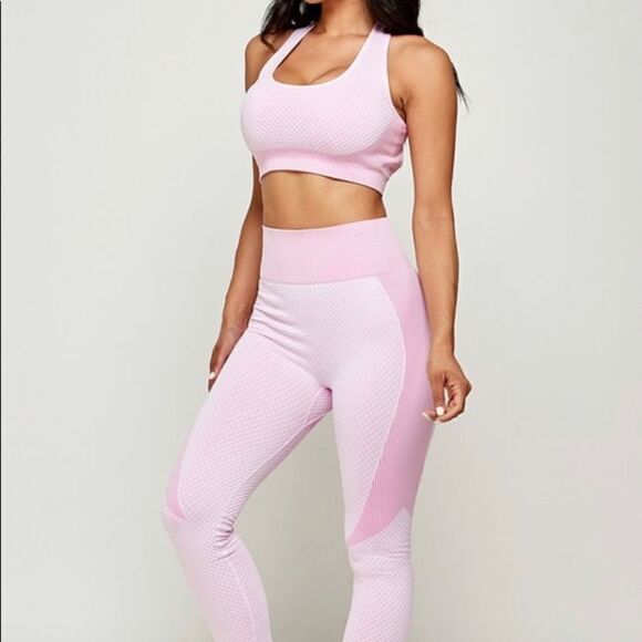 Plus Size‎ Cross Back Sports Bra and Pants - Picture 4 of 8